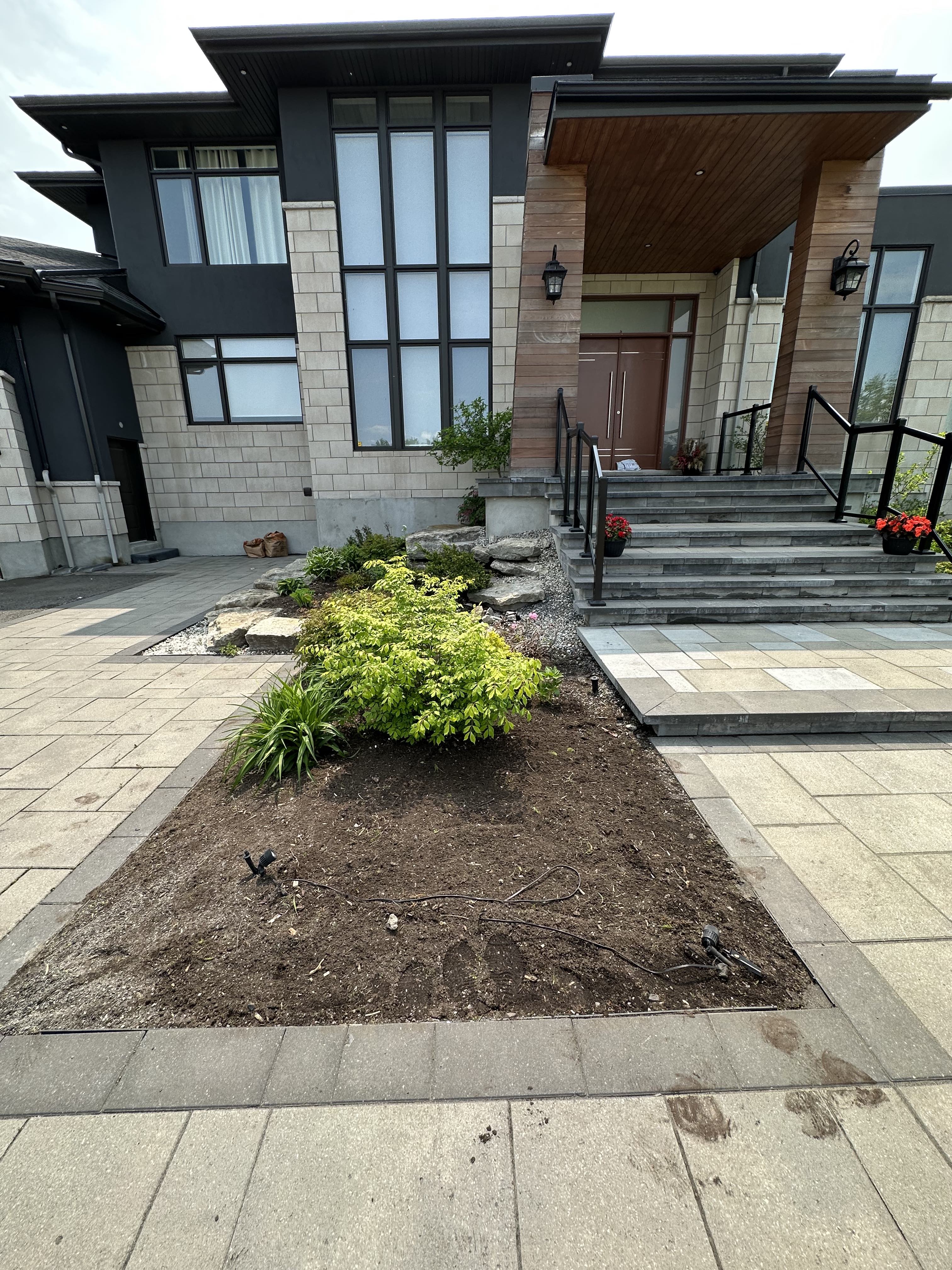 Ottawa Landscaping & Gardening Services | Ecoside - Professional Garden ...